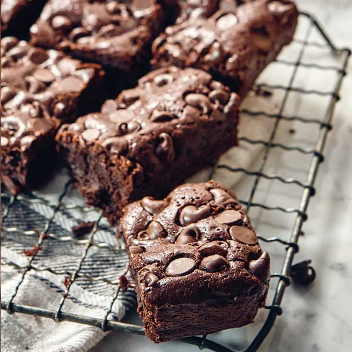 Maker’s Mark bourbon food recipe - Flourless Bourbon Brownies preparation instructions